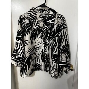 Chico's‎ Design Silk Button Down Shirt Black White Abstract Leaf Print Blouse